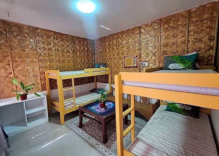 Hotel Nipaville Camphouse Moalboal