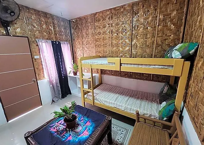 Nipaville Camphouse Moalboal